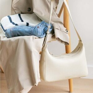 Poppy Barely Tres Chic Bag in Oatmeal